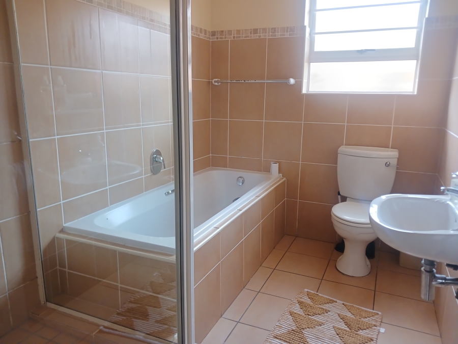 To Let 3 Bedroom Property for Rent in South End Eastern Cape